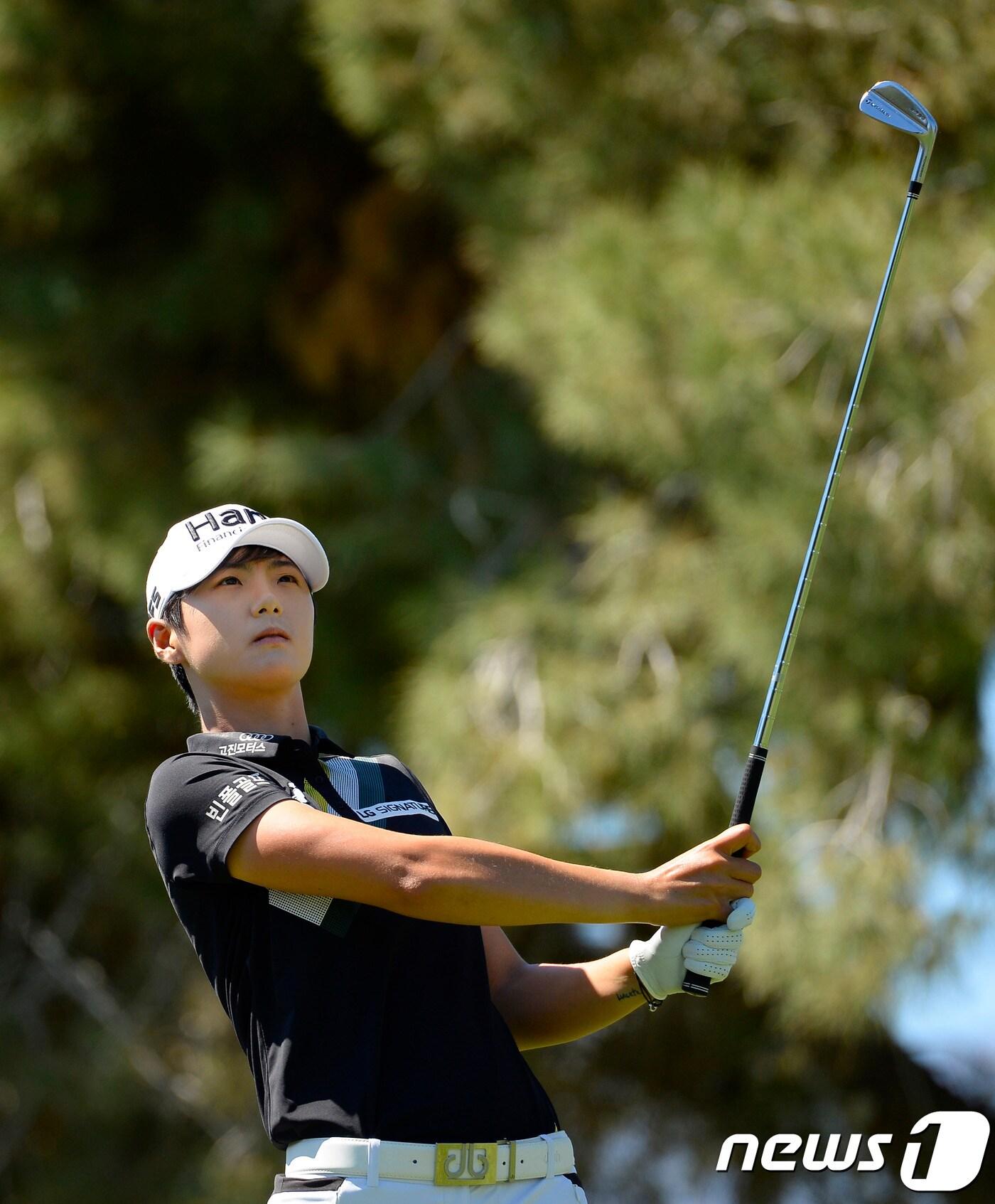 본문 이미지 - 미국여자프로골프(LPGA) ANA 인스퍼레이션 2라운드 공동 선두에 오른 박성현(25·KEB하나은행) ⓒ AFP=News1