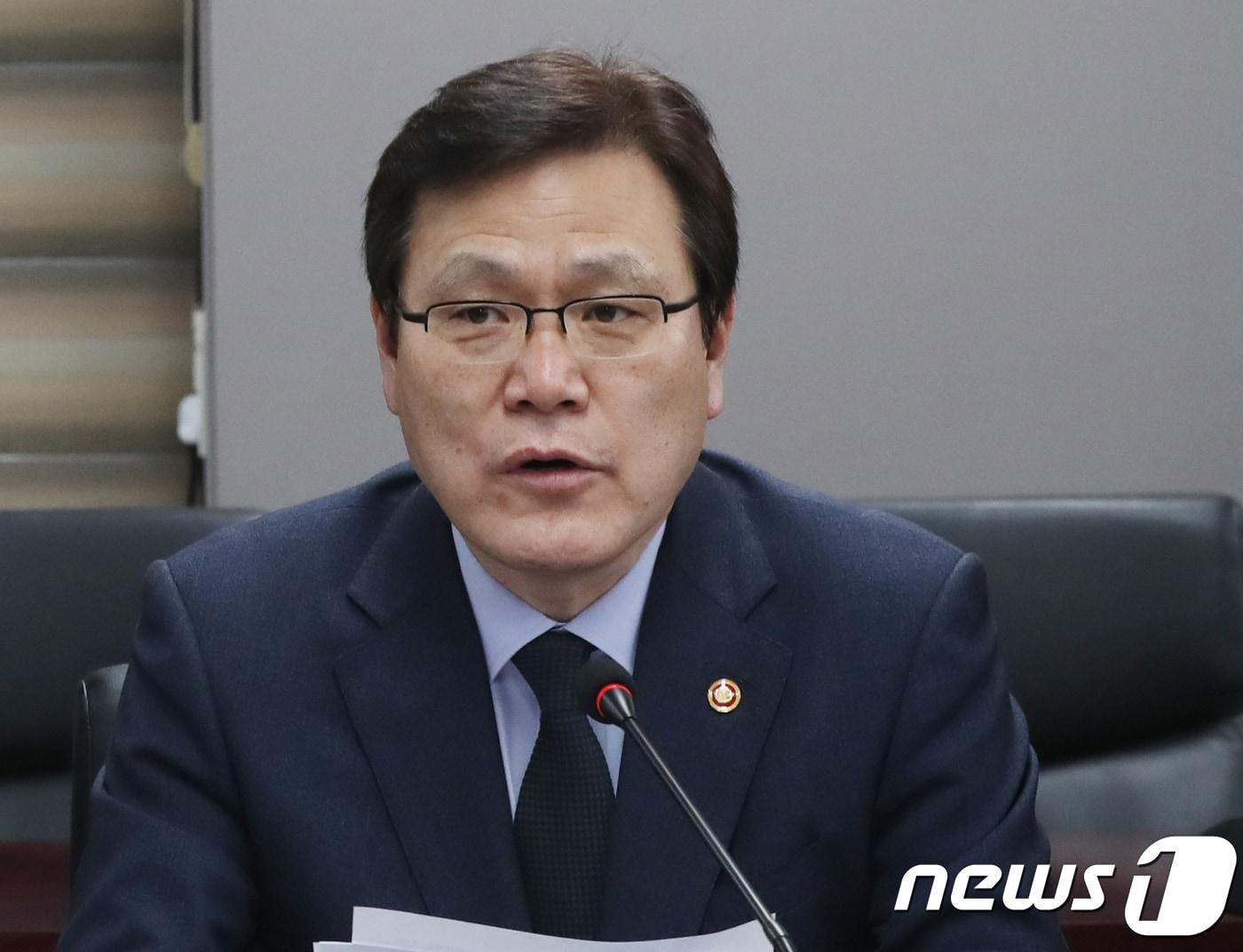 본문 이미지 - 최종구 금융위원장. 2018.4.12/뉴스1 ⓒ News1 송원영 기자