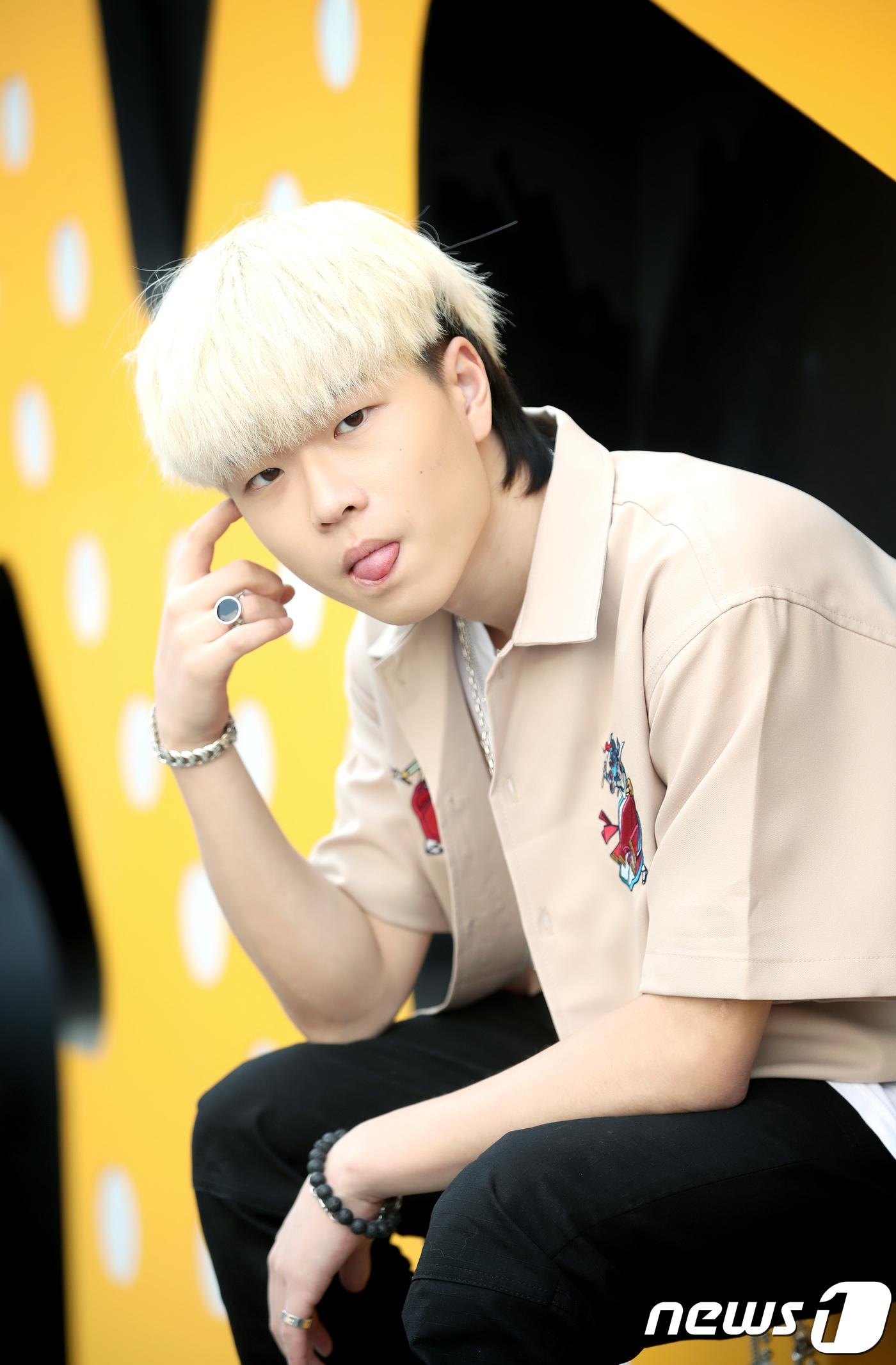 본문 이미지 - 2018.4.20.압구정로데오 치킨집. 엠넷 '고등래퍼2' 윤진영 딥풀이. ⓒ News1 권현진 기자