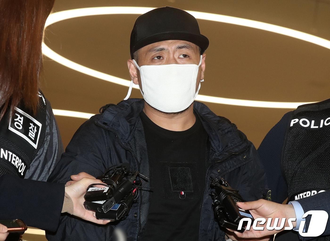 본문 이미지 - 태국 파타야에서 불법 도박 사이트를 운영하다가 컴퓨터 프로그래머를 구타해 살해한 혐의를 받고 있는 김모씨(36) ⓒ News1 민경석 기자