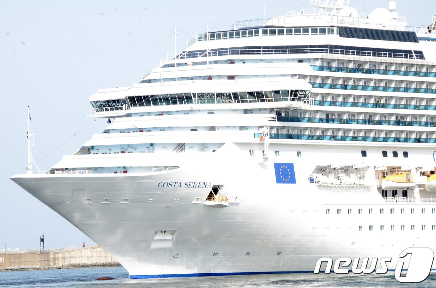 11만4000톤급 코스타 세레나호 2018.5.11/뉴스1 DBⓒ News1 최석환 기자