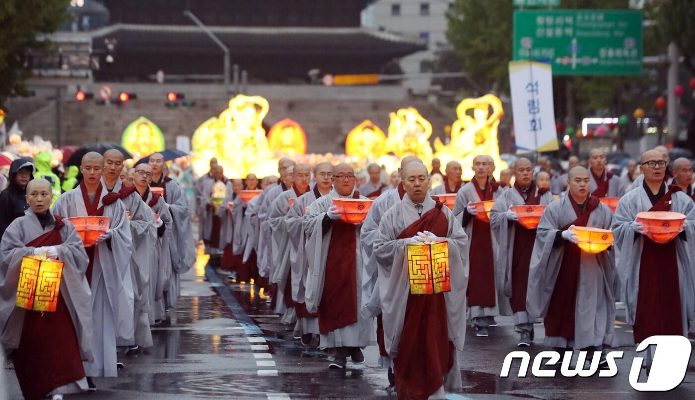 본문 이미지 - 연등회 연등행렬./뉴스1 ⓒ News1 황기선 기자
