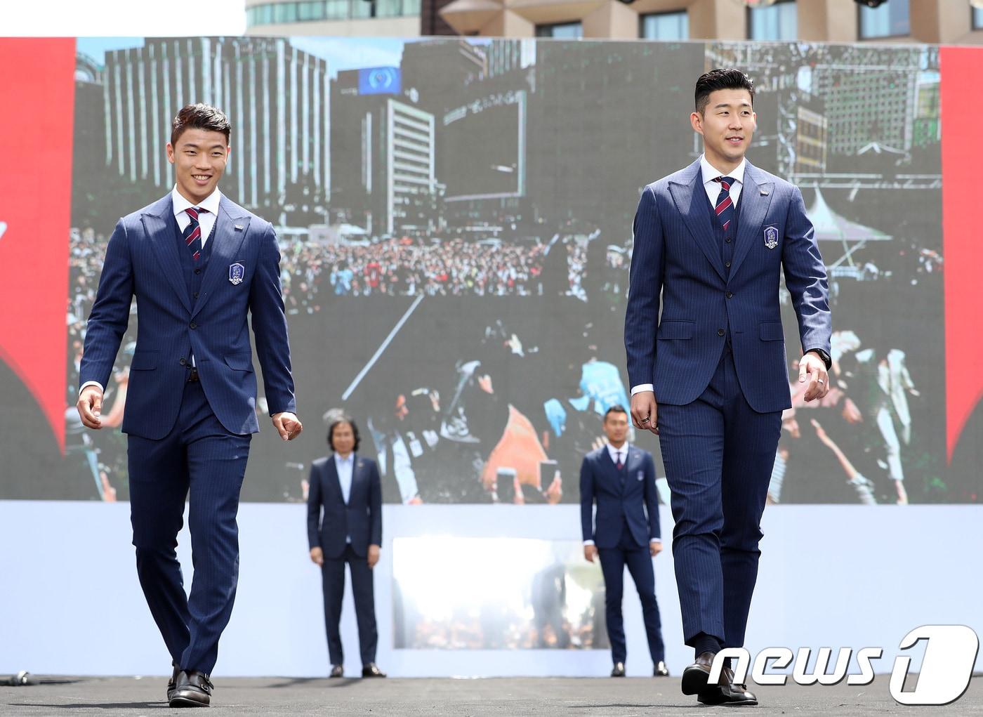 본문 이미지 - 2018 월드컵 당시 서울시청 광장에서 진행했던 대표팀 명단 발표. 2018.5.21 ⓒ 뉴스1 오대일 기자