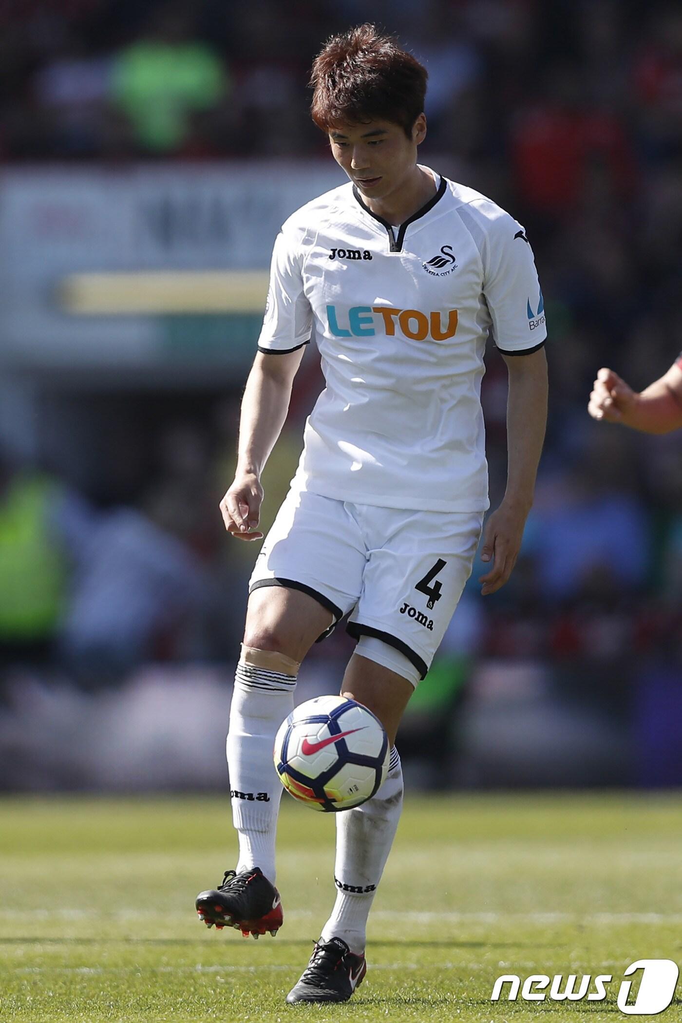 본문 이미지 - 스완지 시티의 미드필더 기성용. ⓒ AFP=News1