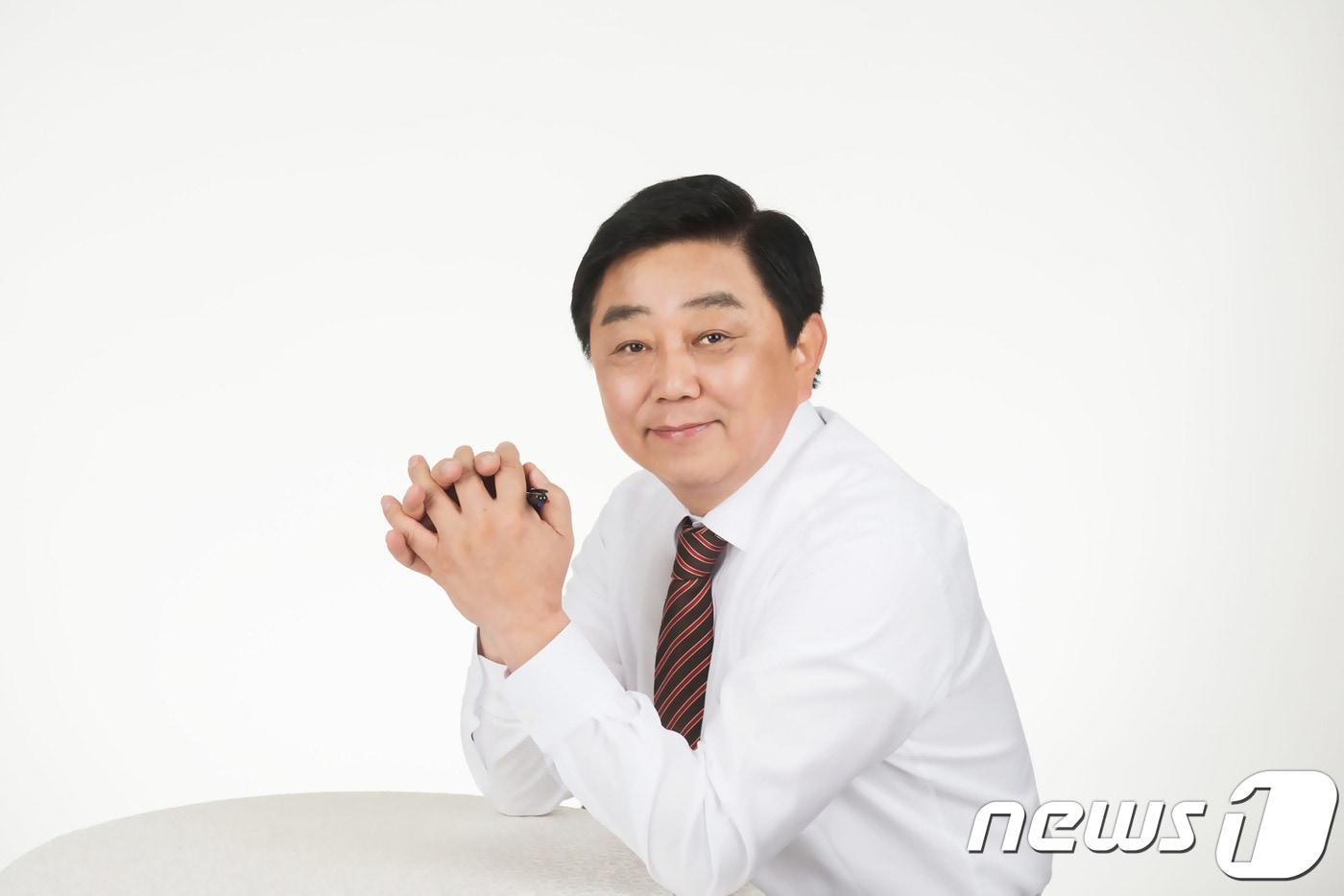 본문 이미지 - 박성호 경남교육감 후보.(박성호 캠프 제공)2018.6.1/뉴스1ⓒ News1