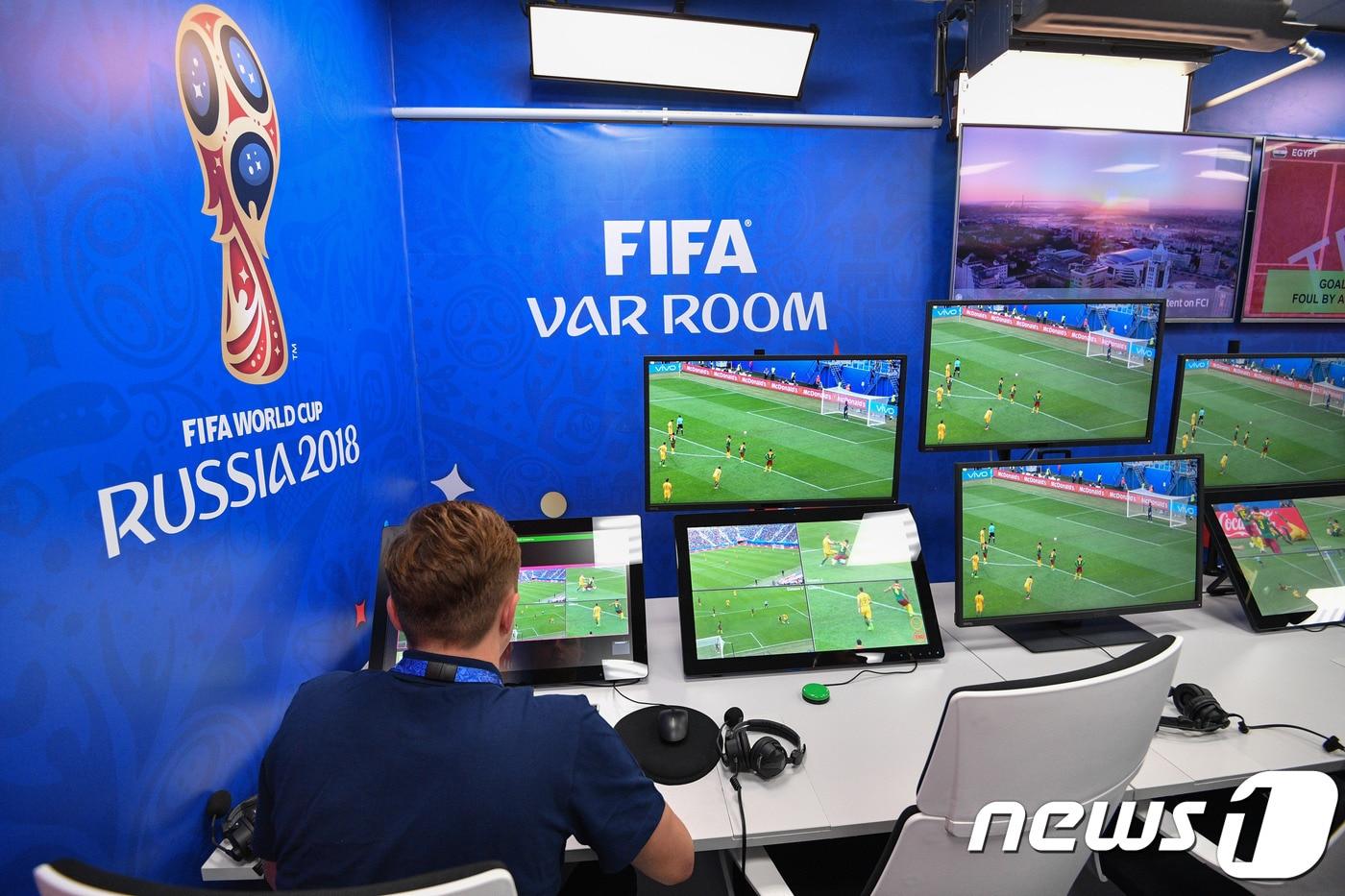 2018 국제축구연맹(FIFA) 러시아월드컵 VAR 룸. ⓒ AFP=News1