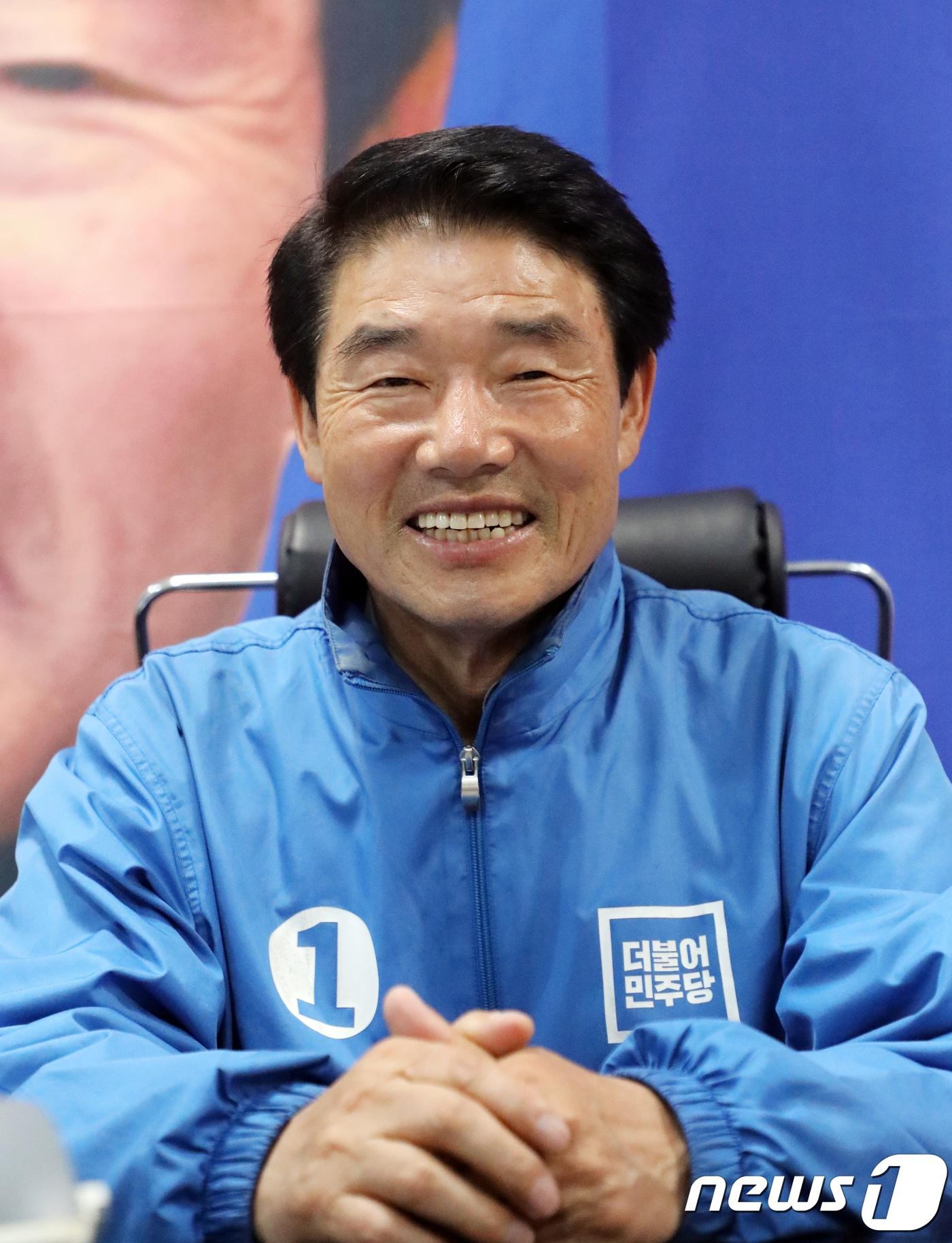 본문 이미지 - 정천석 더불어민당 울산 동구청장 후보. 2018.5.22/뉴스1 ⓒ News1 조민주 기자