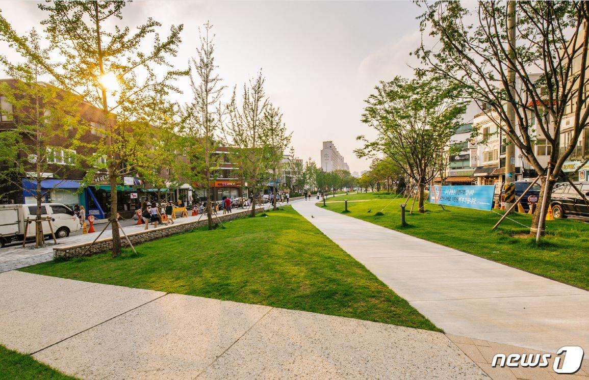 본문 이미지 - 경의선숲길공원 연남동 구간(연트럴파크)ⓒ News1