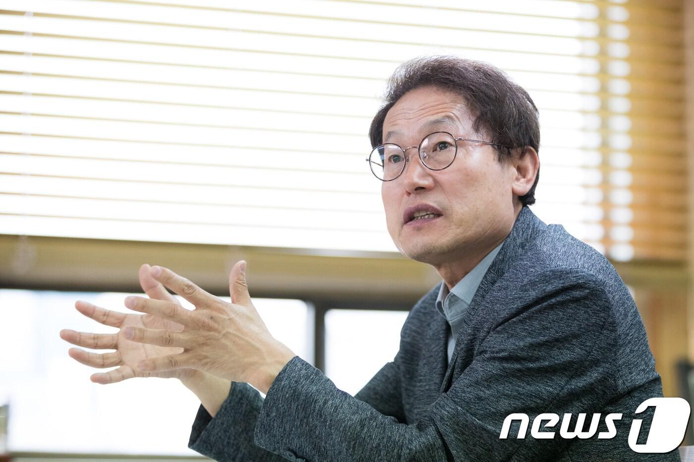 본문 이미지 - 조희연 서울시교육감이 28일 서울 종로구 서울시교육청에서 뉴스1과 인터뷰하고 있다. 2018.6.28/뉴스1 ⓒ News1 유승관 기자