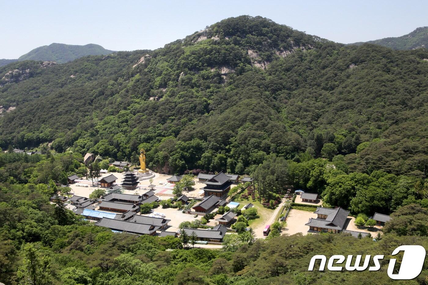 본문 이미지 - 충북 보은 법주사 전경.ⓒ News1