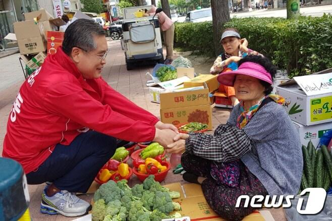 본문 이미지 - 이해동 자유한국당 부산연제구청장 후보. ⓒ News1