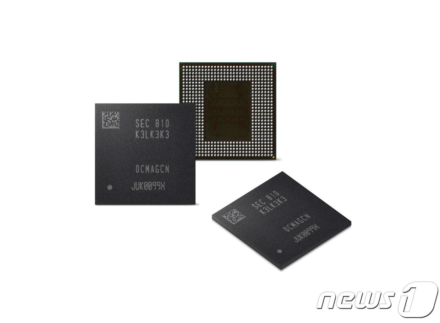 본문 이미지 - 삼성전자가 세계 최초로  개발한 10나노급 8Gb(기가비트) LPDDR5(Low Power Double Data Rate 5) D램. /뉴스1