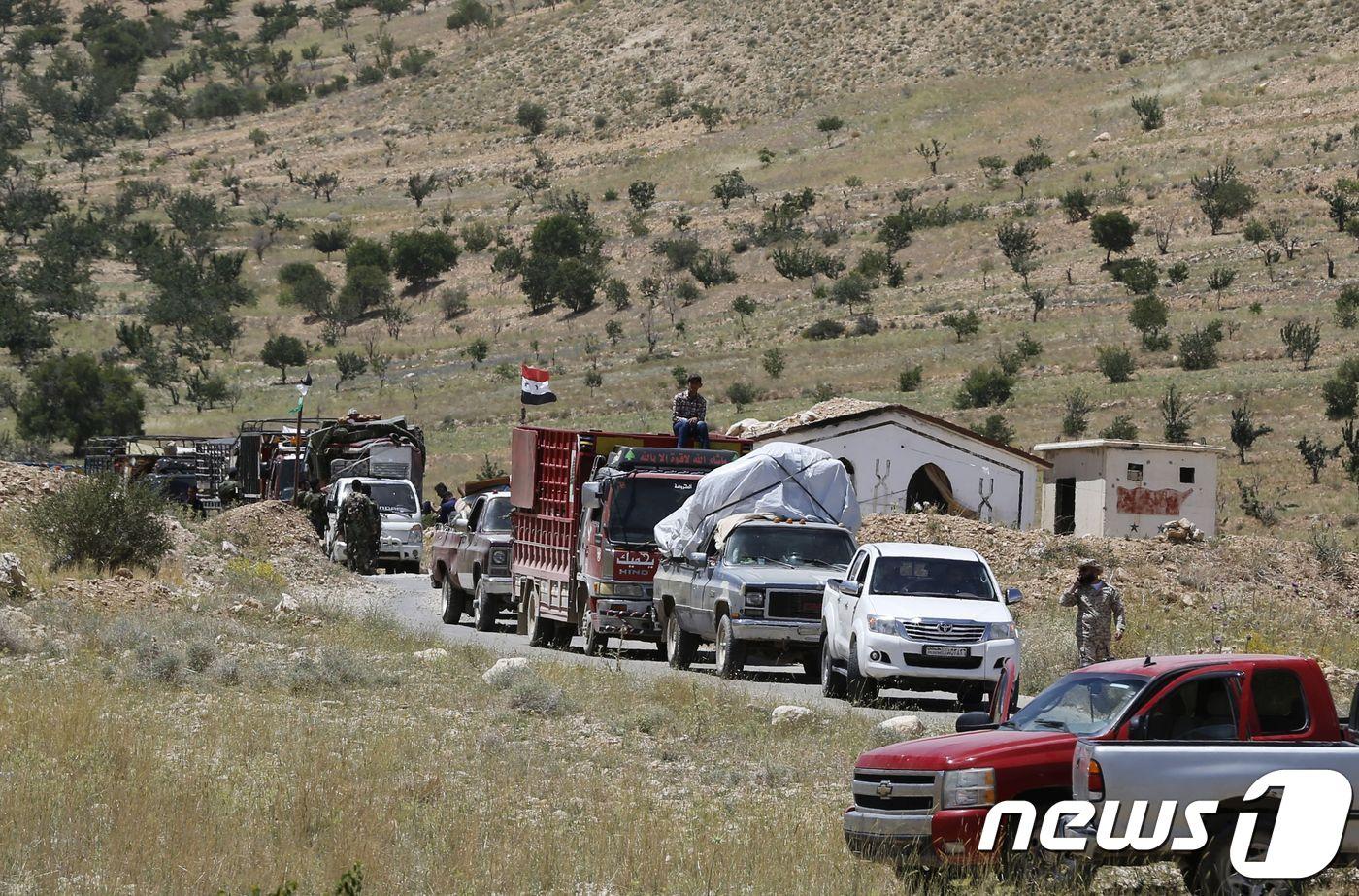 시리아를 떠나 레바논으로 향하는 난민들의 모습 <자료사진> ⓒ AFP=뉴스1