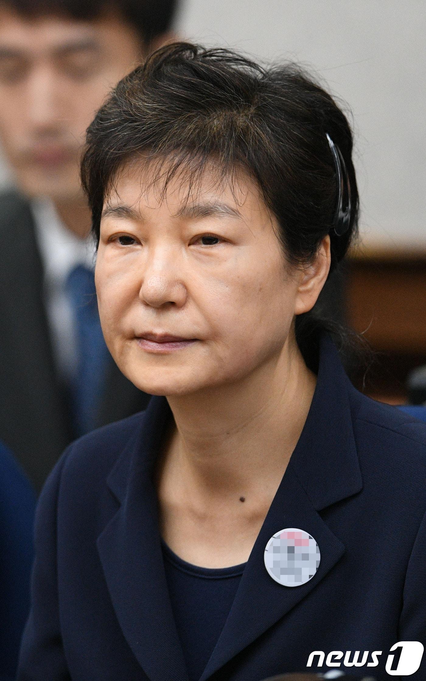 본문 이미지 - 뇌물혐의 등으로 구속기소 된 박근혜 전 대통령 ⓒ News1 