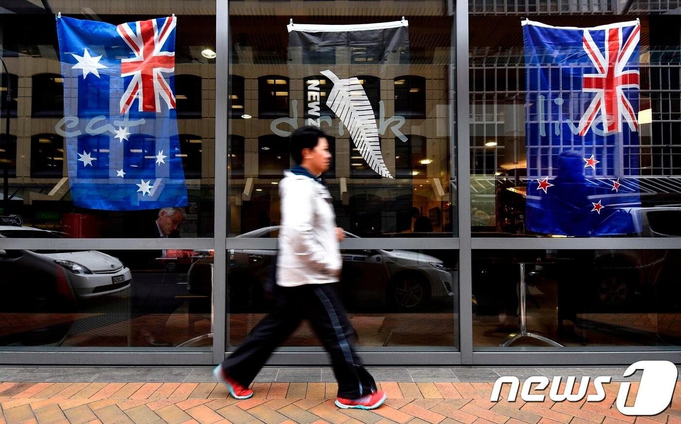 호주 국기(왼쪽)과 뉴질랜드 국기. (자료사진) ⓒ AFP=뉴스1