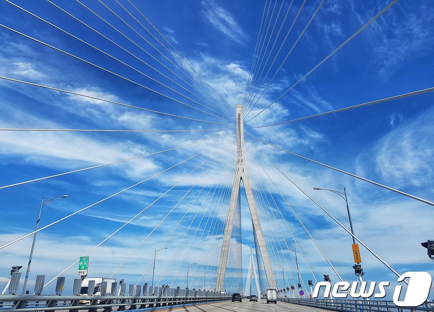 본문 이미지 - 인천대교 모습.(자료사진).뉴스1 ⓒ News1 유승관 기자