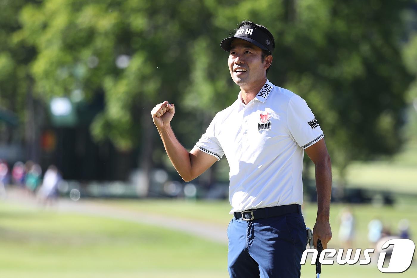 케빈 나-디섐보, QBE 슛아웃 둘째날 4위…렉시 톰슨-피나우는 6위 - 뉴스1