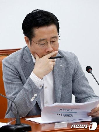 본문 이미지 - 이태규 바른미래당 의원. 2018.8.10/뉴스1 ⓒ News1 안은나 기자