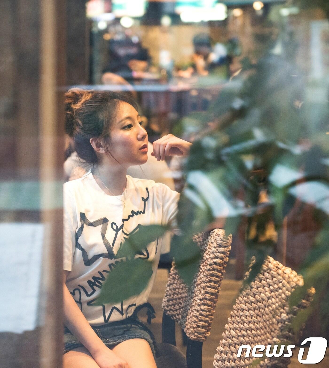 본문 이미지 - 프로젝트명 ‘채울’로 첫 싱글 ‘오빠’를 발표한 가수 예린. ⓒ News1