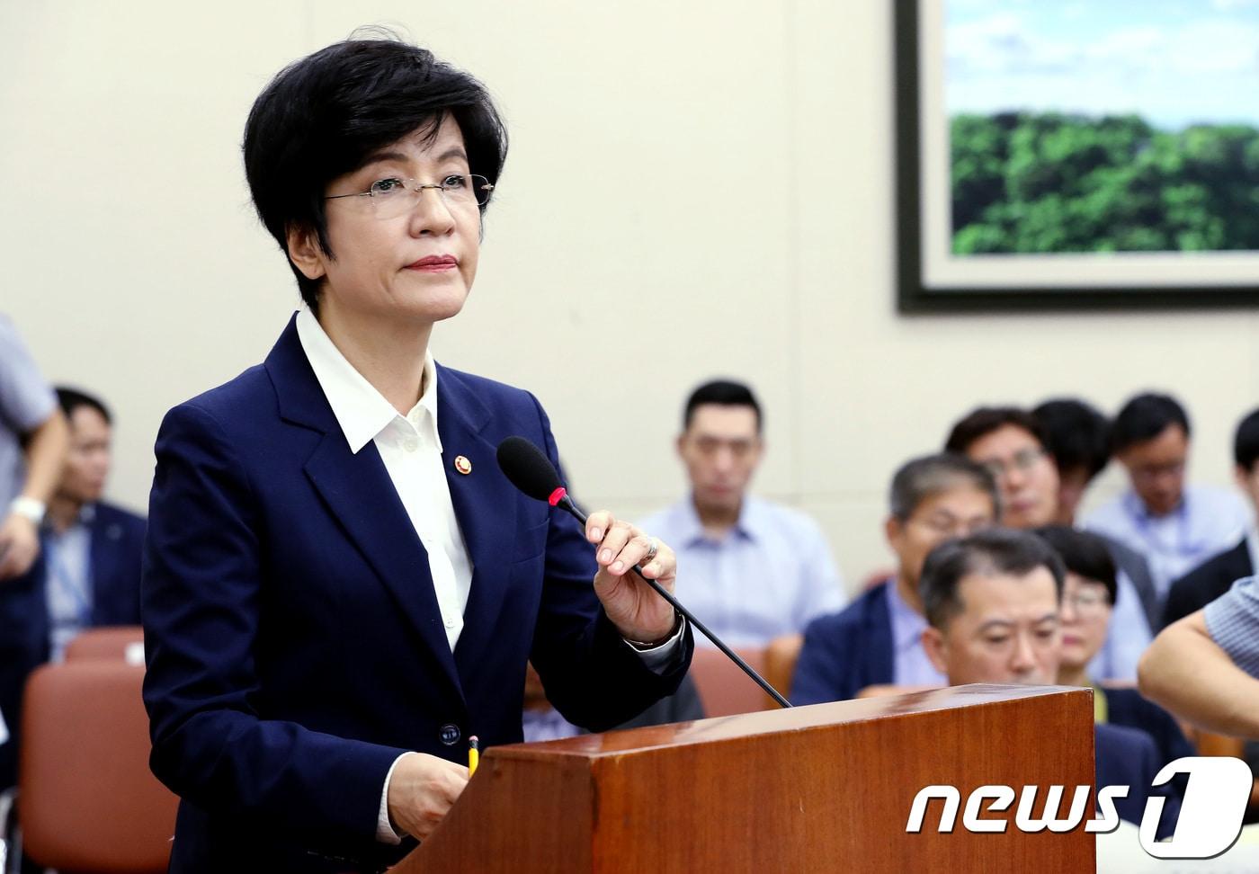 본문 이미지 - 김영주 고용노동부 장관.2018.8.28/뉴스1 ⓒ News1 박정호 기자