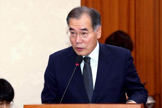 본문 이미지 - 이개호 농림축산식품부 장관 후보자가 9일 오전 서울 여의도 국회 농림축산식품해양수산위원회에서 열린 인사청문회에서 후보자 모두발언을 하고 있다. 2018.8.9/뉴스1 ⓒ News1 박정호 기자