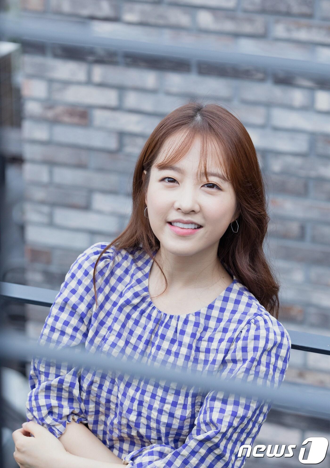 본문 이미지 - 서울 삼청동 카페. 영화 '너의 결혼식' 배우 박보영 인터뷰. 2018.8.9/뉴스1 ⓒ News1 강고은 에디터