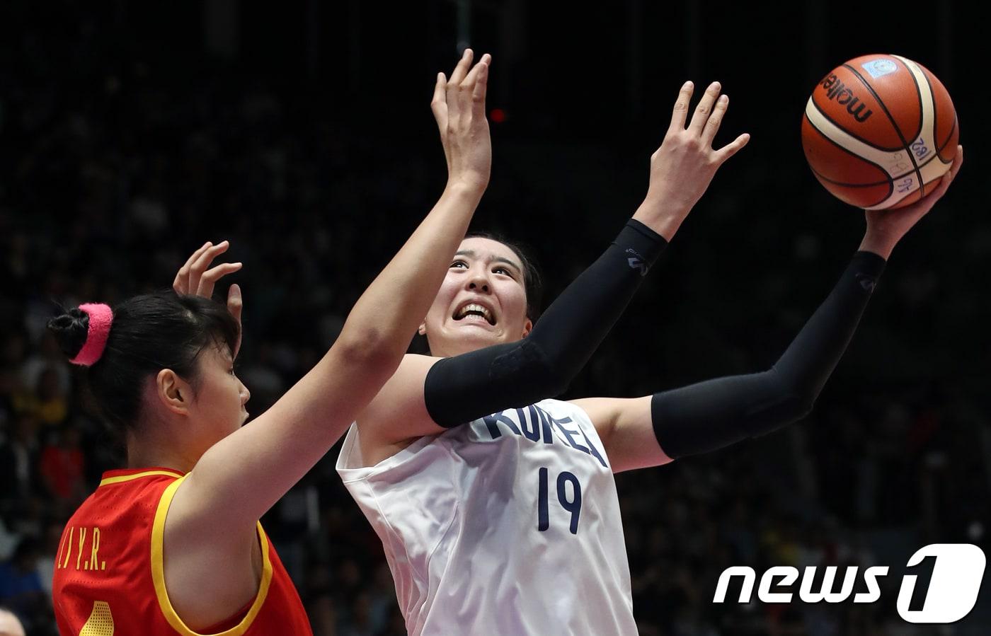 여자농구 대표팀 센터 박지수&#40;뉴스1 DB&#41; ⓒ News1 김명섭 기자