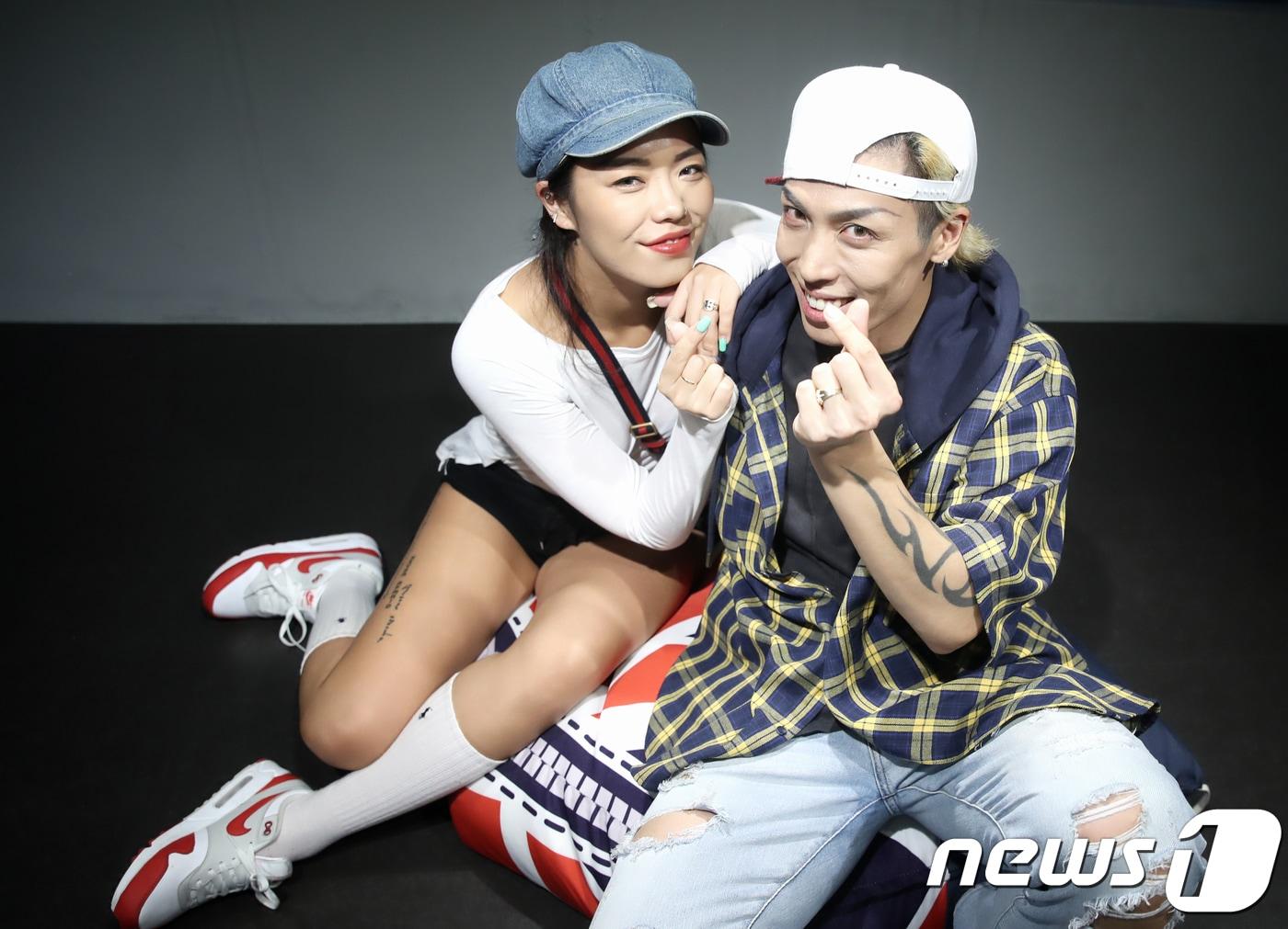 본문 이미지 - 안무가 마리(왼쪽)와 제이블랙 부부  ⓒ News1 권현진 기자