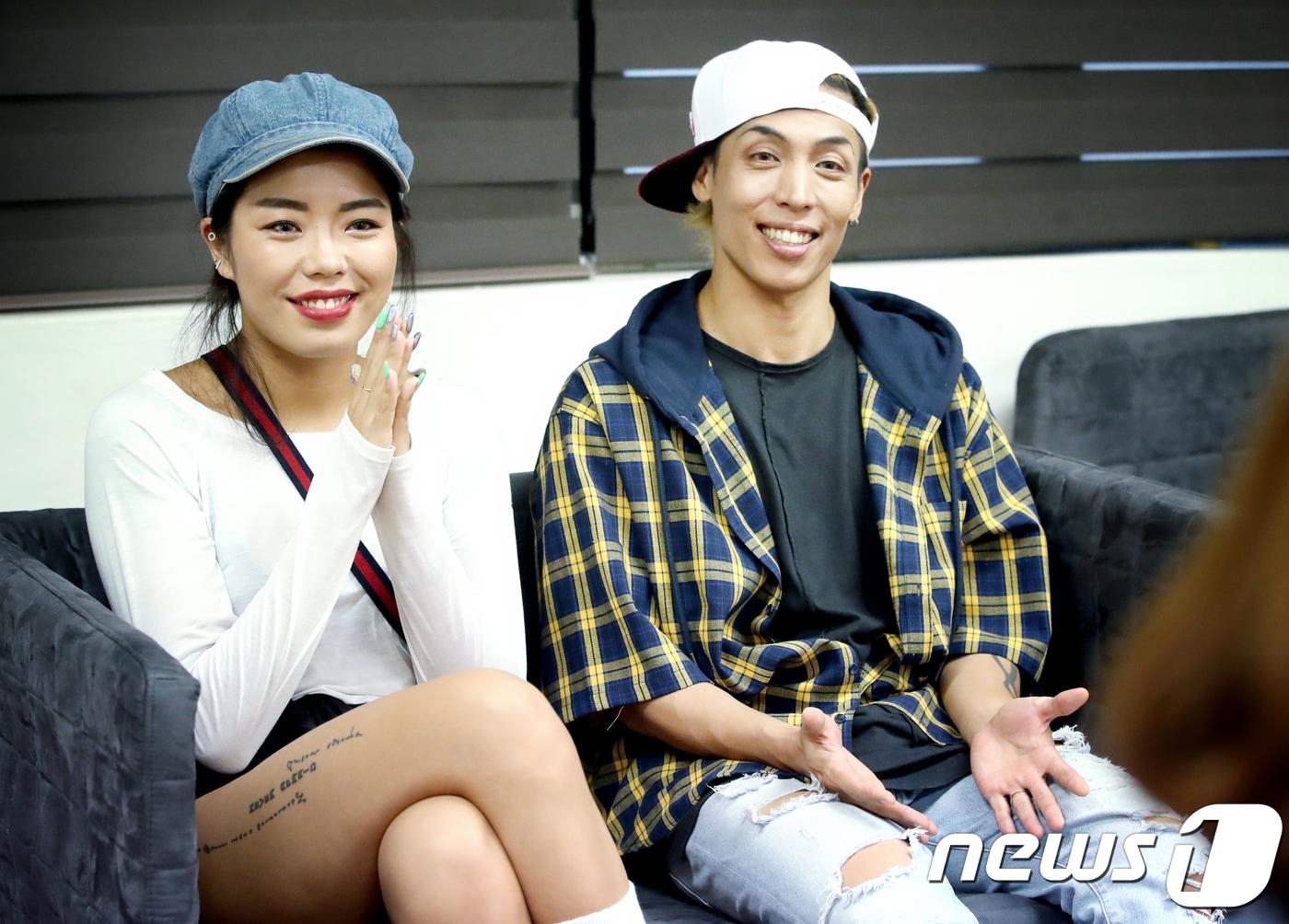 본문 이미지 - 안무가 마리(왼쪽)와 제이블랙 부부  ⓒ News1 권현진 기자