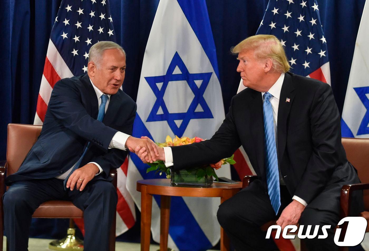 본문 이미지 - 도널드 트럼프 미국 대통령과 베냐민 네타냐후 이스라엘 총리. ⓒ AFP=뉴스1 