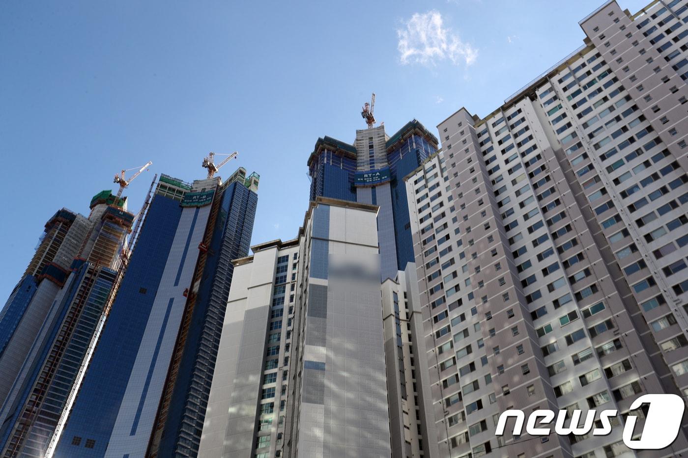 본문 이미지 - 부산 해운대구의 한 아파트 단지. ⓒ News1 여주연 기자