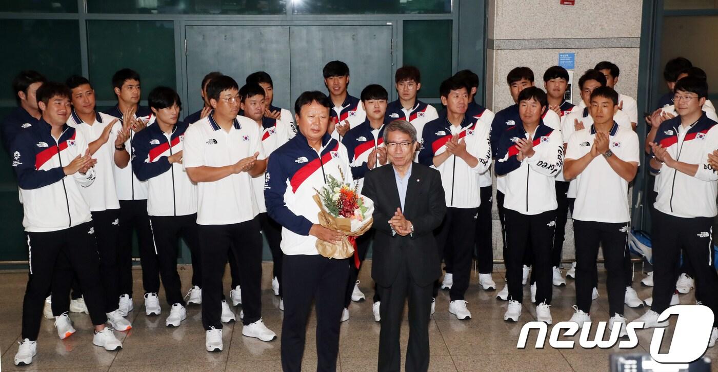 아시안게임 금메달을 따내고도 환영받지 못한 야구대표팀 ⓒ News1 황기선 기자