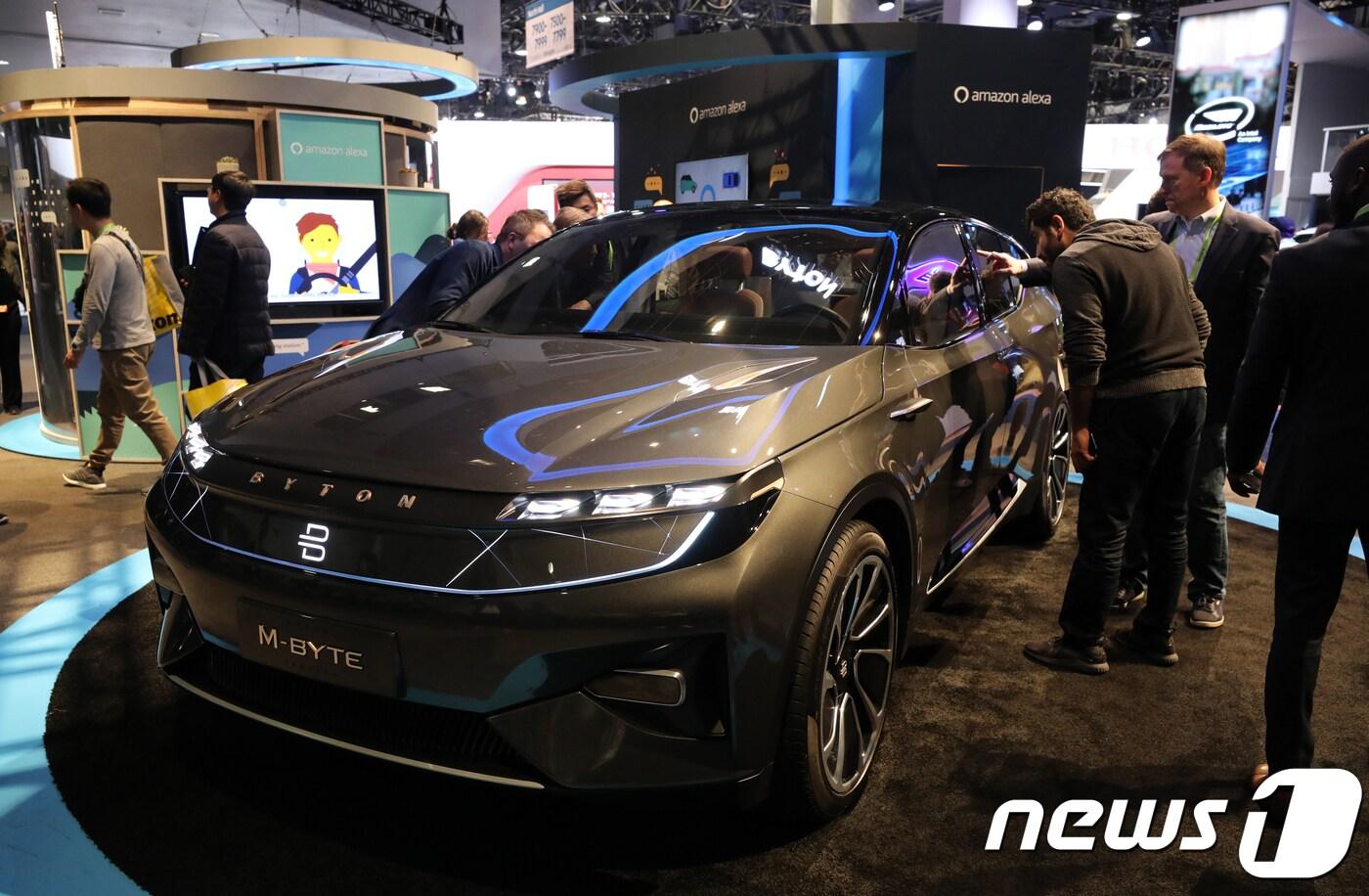 미국 네바다주 라스베이거스 컨벤션센터에서 열린 '2019 국제전자제품박람회(CES)' 바이톤 부스에서 전기SUV M-BYTE가 전시돼 있다. /ⓒ News1 이승배 기자