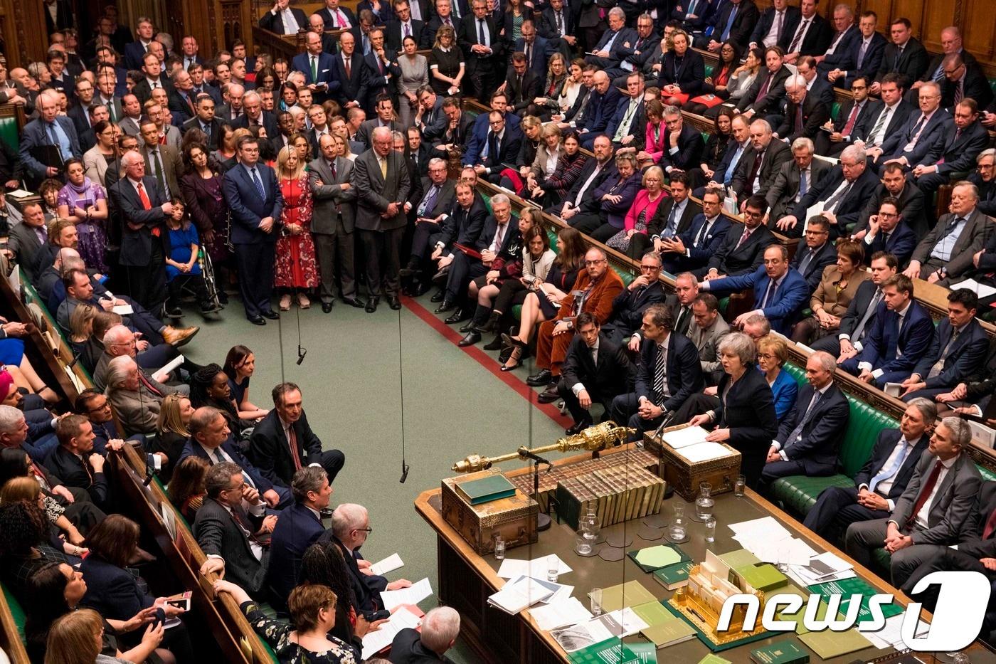 본문 이미지 - 테리사 메이 영국 총리가 15일(현지시간) 런던 하원에서 실시된 브렉시트 합의안 승인투표 후 발언하고 있다. (사진은 기사 내용과 무관)ⓒ AFP=뉴스1 ⓒ News1 우동명 기자