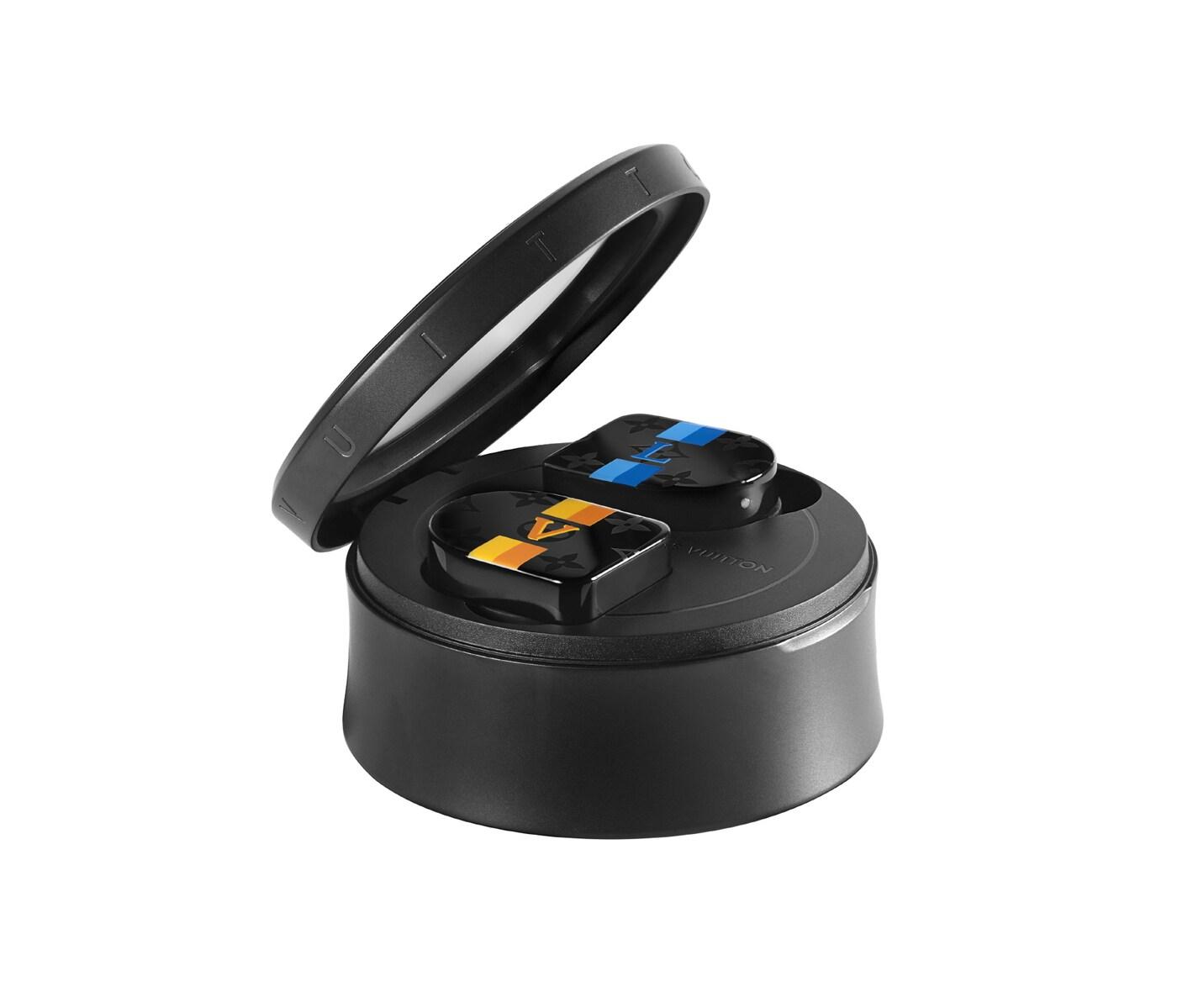 본문 이미지 - 루이비통 호라이즌 스트라이프 모노그램 이어폰 케이스 ⓒ 뉴스1