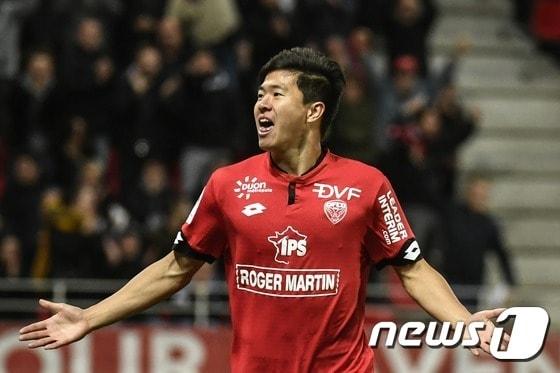 본문 이미지 - 프랑스 리그1 디종 소속의 권창훈이 부상 복귀 후 4경기 연속 선발로 출전했다. ⓒ 뉴스1