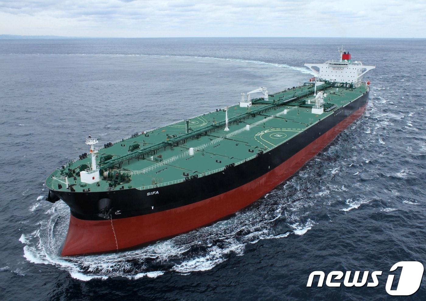 현대중공업이 건조한 초대형 원유운반선(VLCC)의 시운전 모습 ⓒ 뉴스1