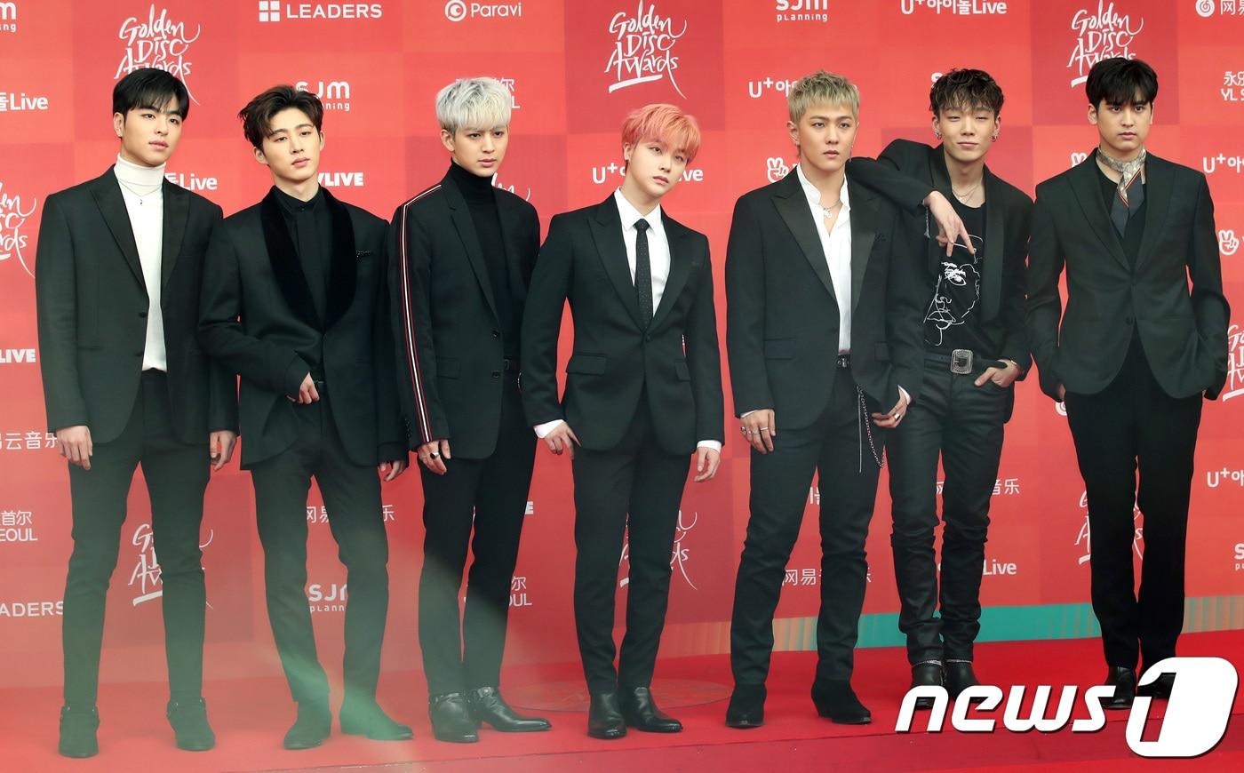 본문 이미지 - 아이콘이 5일 오후 서울 구로구 고척스카이돔에서 열린 ‘제33회 골든디스크어워즈’ 레드카펫 행사에 참석해 포즈를 취하고 있다. 2019.1.5/뉴스1 ⓒ News1 권현진 기자