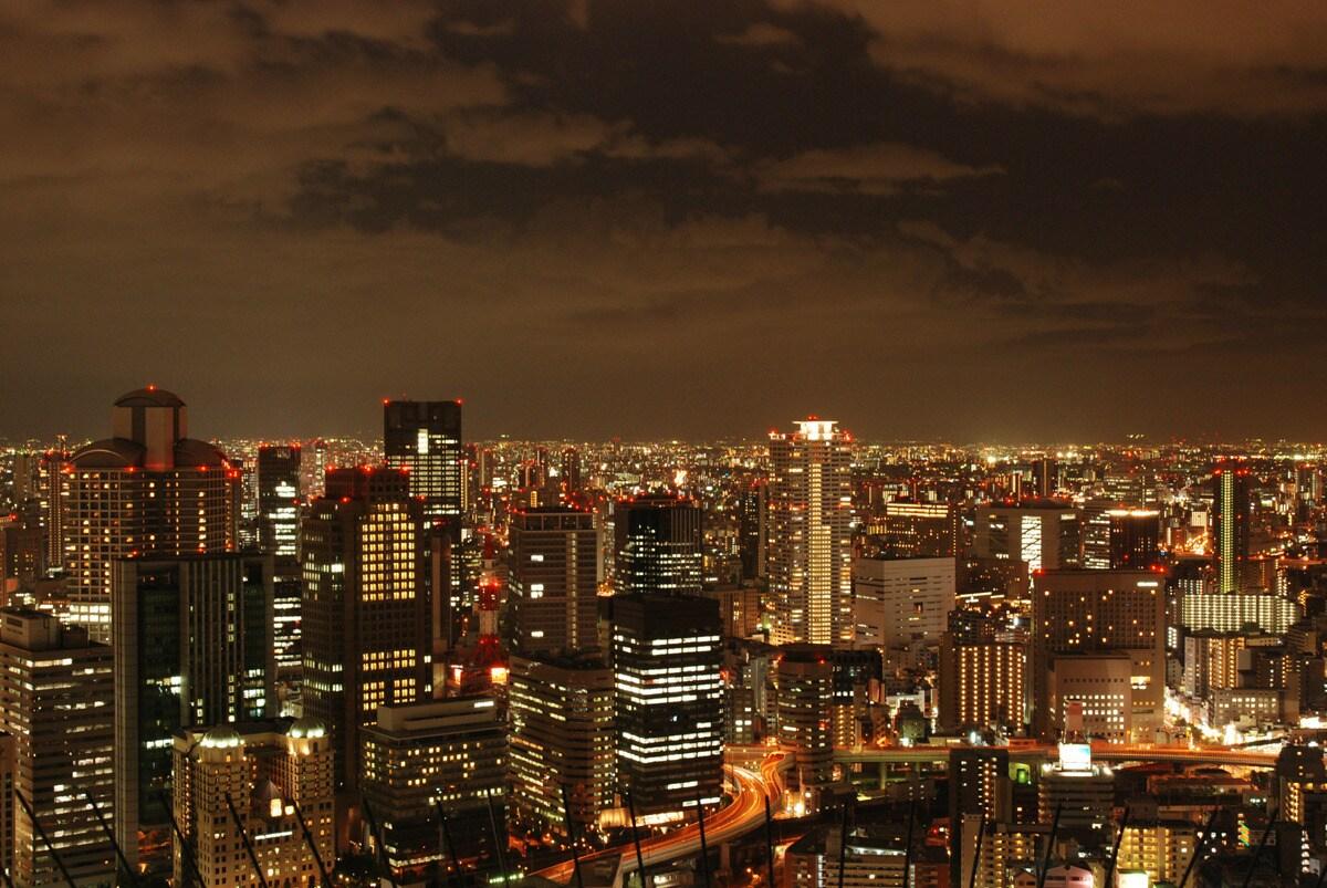 본문 이미지 - 오사카 공중정원전망대 야경. 하나투어 제공