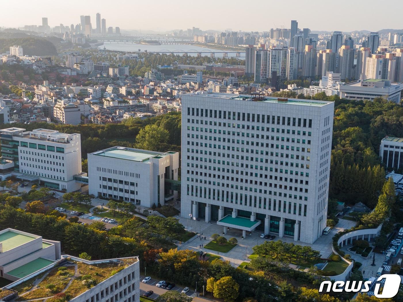 본문 이미지 - 대검찰청 전경. 2019.10.12/뉴스1 ⓒ News1 유승관 기자