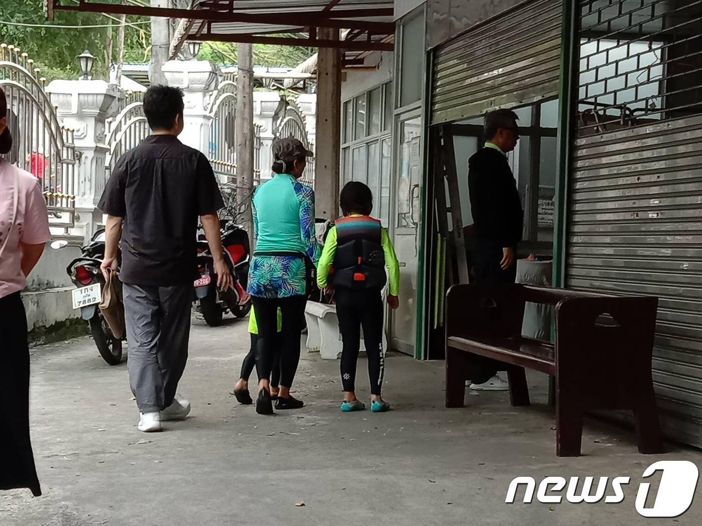 본문 이미지 - 지난 19일(현지시간) 태국 푸껫에서 스쿠버 다이빙을 하던 30대 한국인 남성이 사망했다. (출처=방콕포스트 갈무리) ⓒ 뉴스1
