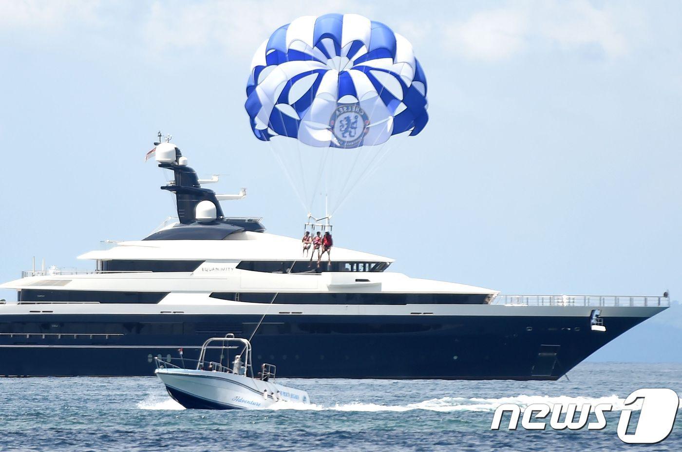 말레이시아 사업가 조로우의 소유였다고 알려진 호화 요트가 시중에 매물로 나왔다. ⓒ AFP=뉴스1