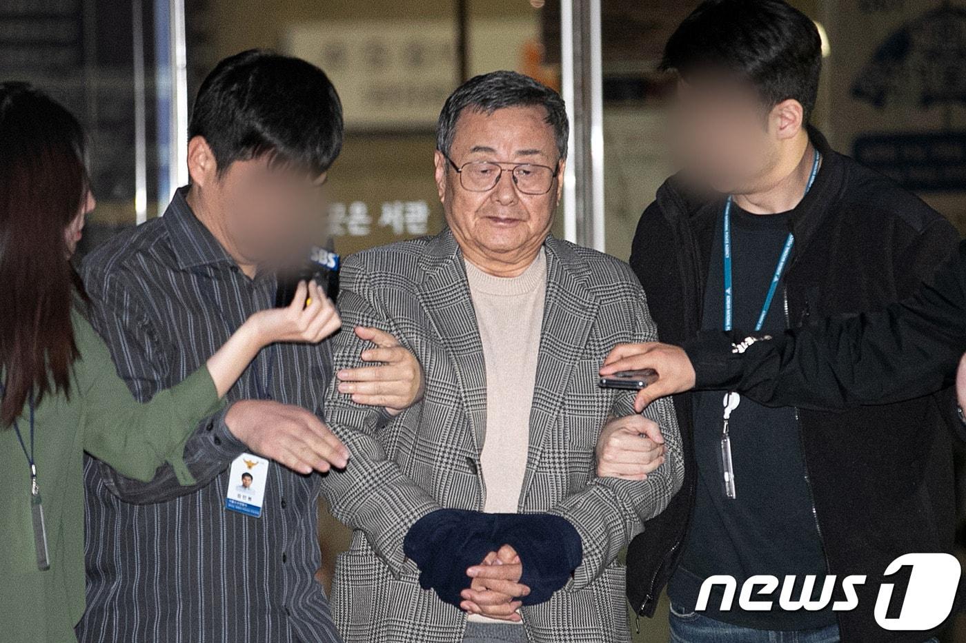 본문 이미지 - 가사도우미를 성폭행하고 비서를 추행한 혐의를 받는 김준기 전 동부그룹(현 DB그룹) 회장/뉴스1 ⓒ News1 이승배 기자
