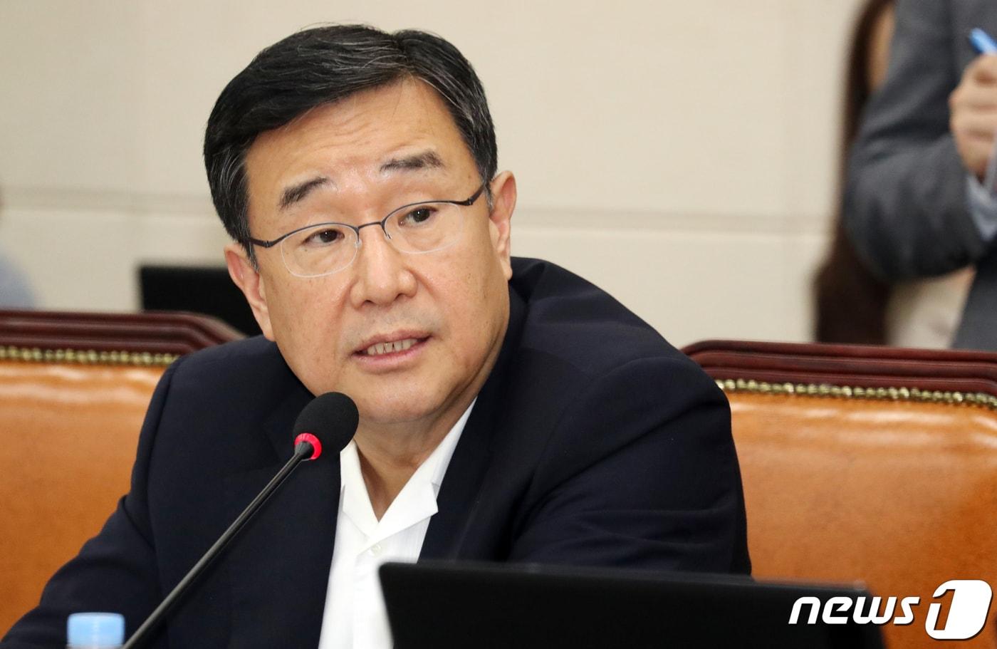 본문 이미지 - 김정훈 자유한국당 의원(부산 남구갑)이 14일 입장문을 통해 다가오는 총선 불출마를 선언했다. ⓒ News1 김명섭 기자