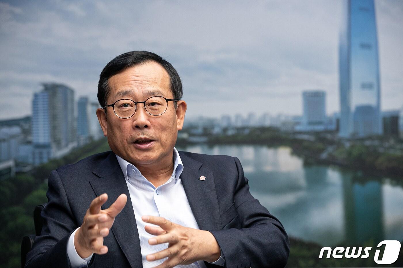 본문 이미지 - 박찬복 롯데글로벌로지스 대표이사가 15일 서울 중구 롯데글로벌로지스에서 뉴스1과 인터뷰하고 있다. 2019.11.15/뉴스1