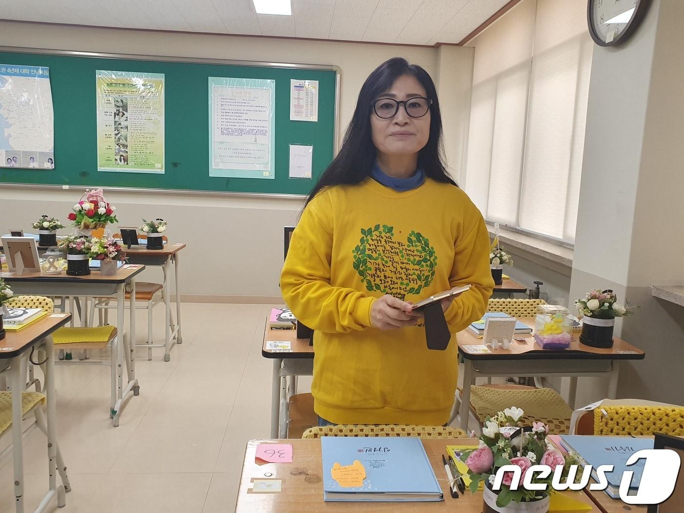 본문 이미지 - 임경빈군 어머니 전인숙씨가 12일 오후 안산시 단원고 4.16기억교실에서 뉴스1과 인터뷰를 하고 있다.ⓒ 뉴스1