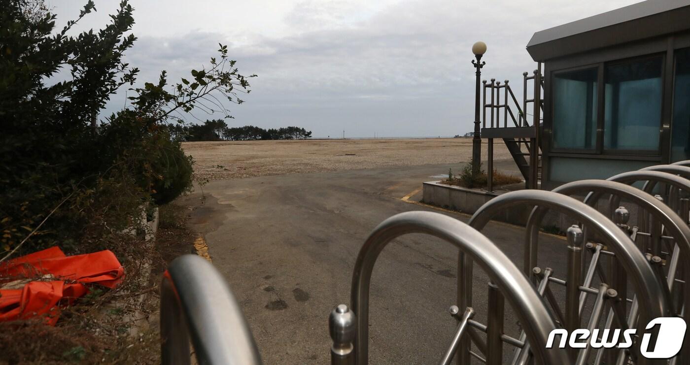 부산시는 개발사업에 대한 투명성 확보와 공공성 제고를 위해 ‘사전협상제도’를 도입했다. 장기 미개발부지 10곳을 사전협상형 도시계획 주요 검토대상지로 선정. 적절한 사업제안이 있을 경우, 이 부지를 사전협상제도 대상지로 선정해 개발사업을 추진한다는 계획이다. 사진은 사전협상제도 대상지 가운데 기장군에 위치한 한국유리 부지. 2019.11.29 /뉴스1 ⓒ News1 여주연 기자