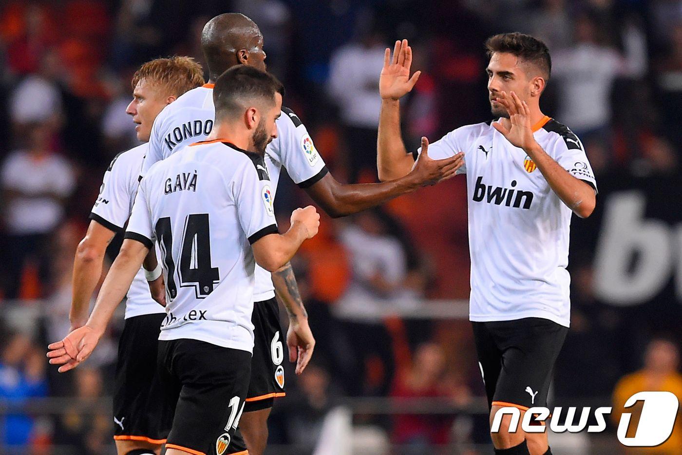 이강인이 결장한 발렌시아가 에스파뇰 원정에서 2-1 역전승을 거뒀다. ⓒ AFP=뉴스1