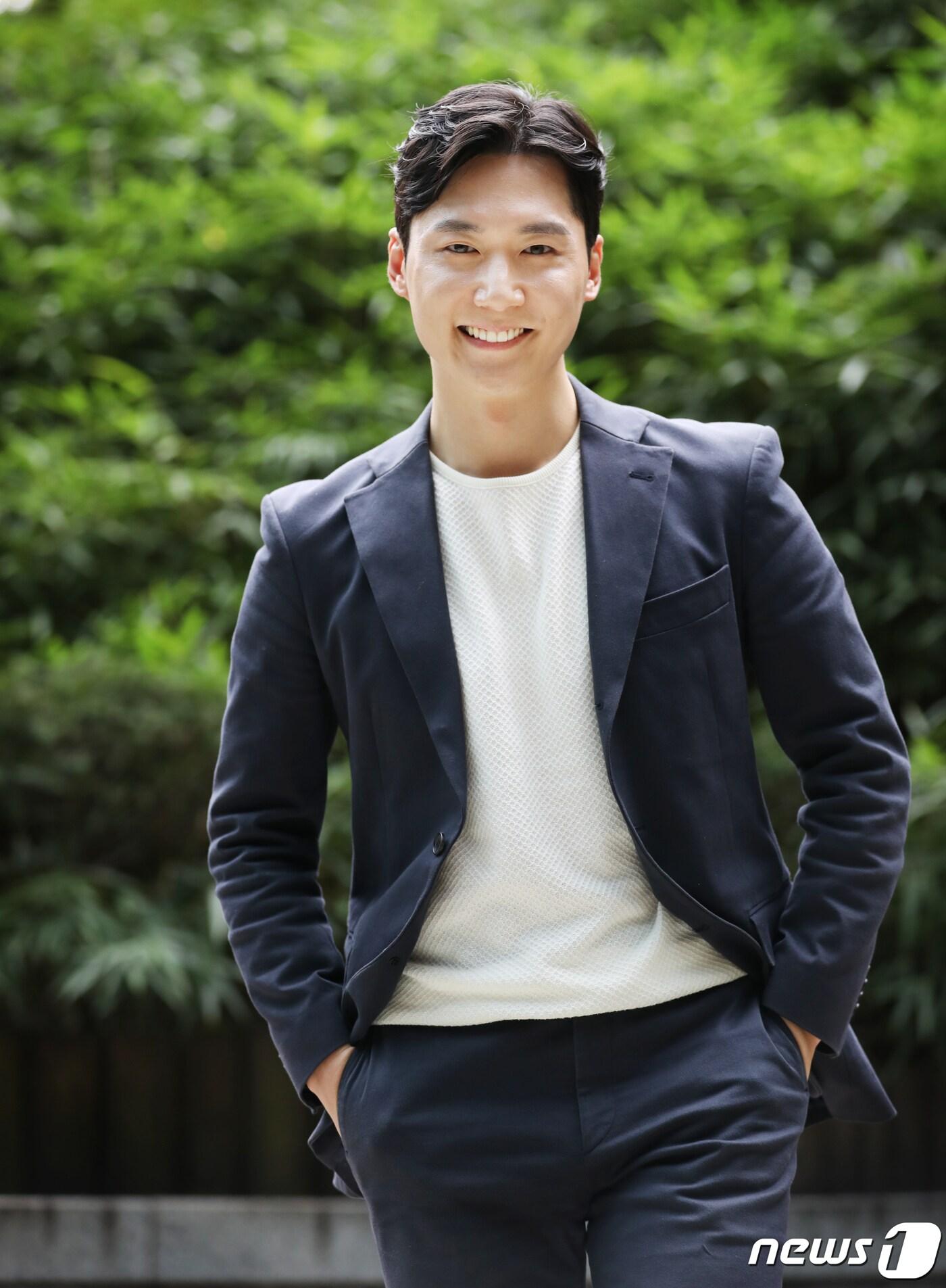 본문 이미지 - 배우 장해송이 21일 서울 종로구 뉴스1 사옥에서 포즈를 취하고 있다. 장해송은 KBS 2TV 수목드라마 '동백꽃 필 무렵'에 출연해 극중 향미(손담비)의 이기적인 동생 혜훈 역을 맡았다. /뉴스1 ⓒ News1 송원영 기자