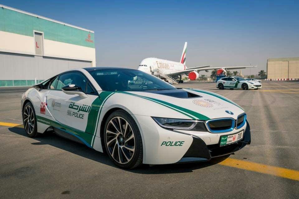 본문 이미지 - 두바이 경찰차 ⓒ 두바이 경찰청 페이스북 갈무리